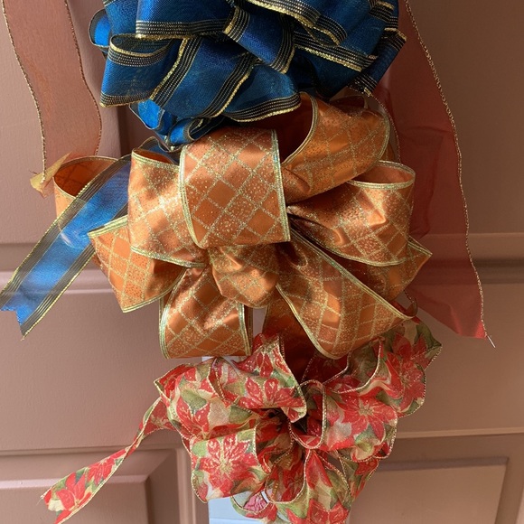 Hand crafted Christmas bow for wreaths, gifts, tree top, etc - Picture 9 of 9